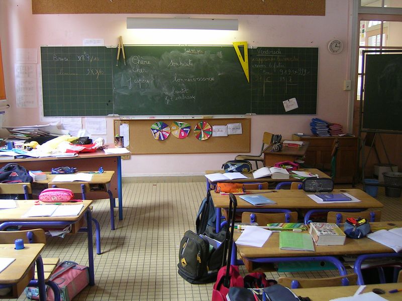 Projet d’immersion à l’école de Neuville-Village: une absence complète de concertation !